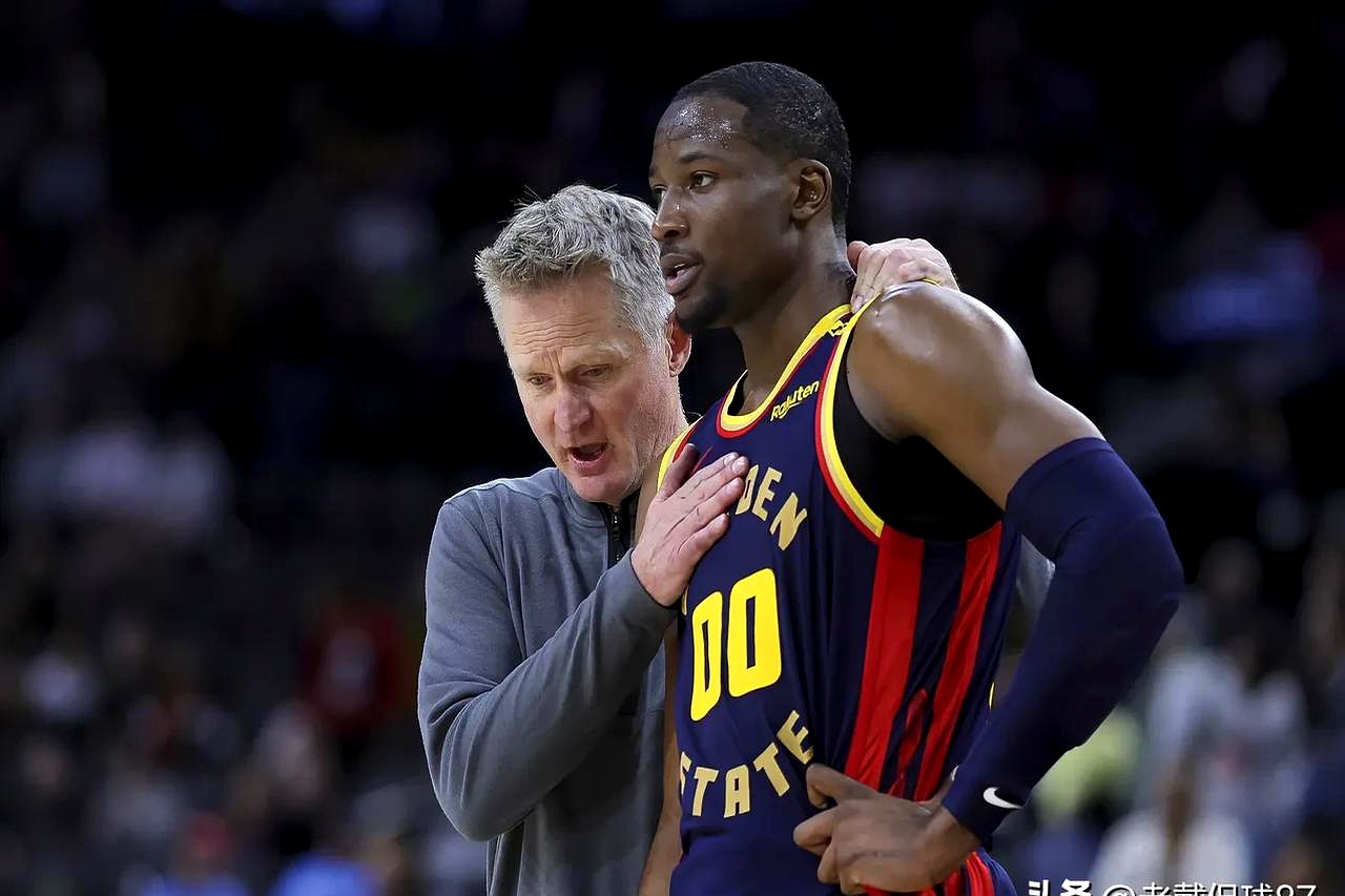 关于阿扎伦卡迎来五赛季高光表现，瑞士队球迷沸腾！的信息